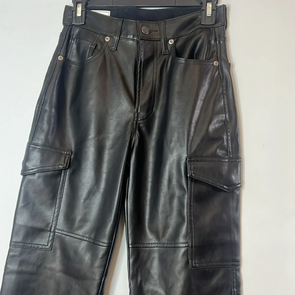 GAP Women’s Black Cargo Straight‎ Leg Faux Leather High Rise Pants Size 25